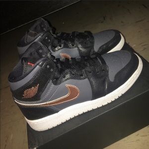 Air Jordan 1 Retro High size 4.5 / worn